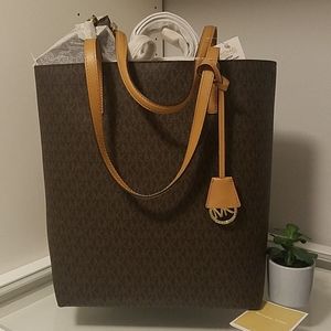 Michael Kors Tote